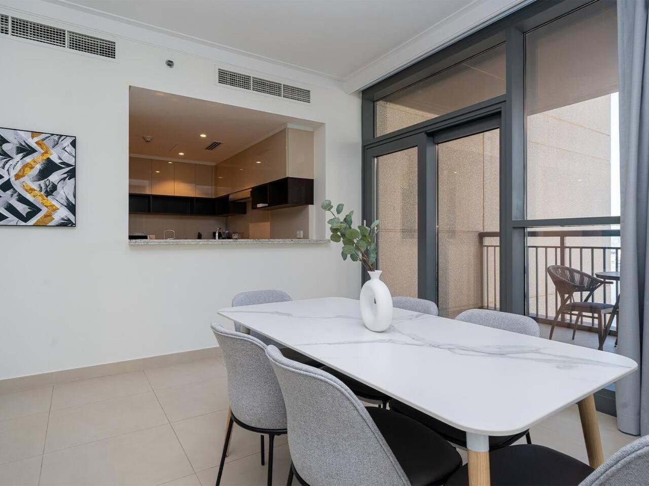 Apartment Stylish 2 Bedroom With Stunning Creek And Skyline Views *